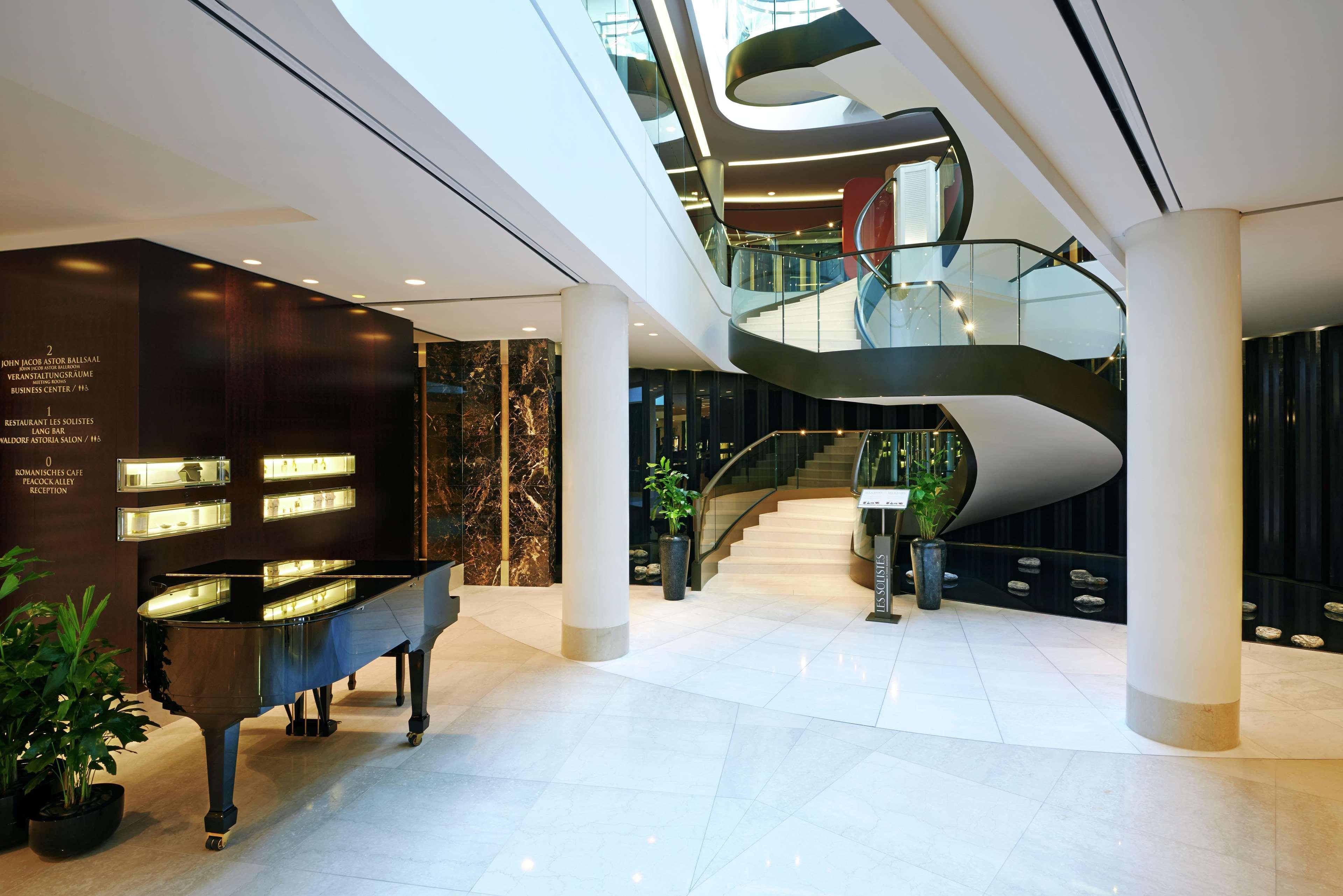 วอลดอร์ฟ แอสทอเรีย โฮเต็ล Hotel เบอร์ลิน ภายนอก รูปภาพ