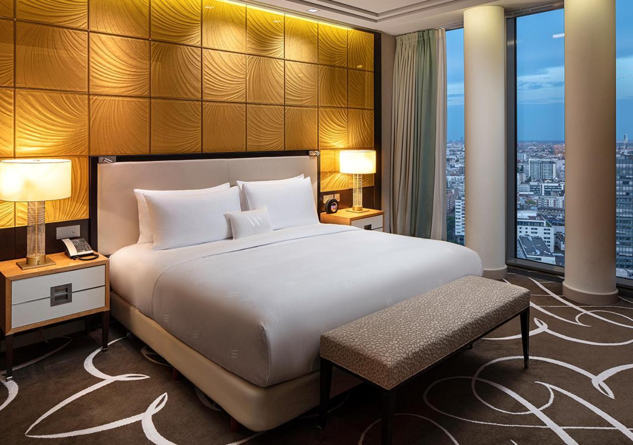 วอลดอร์ฟ แอสทอเรีย โฮเต็ล Hotel เบอร์ลิน ภายนอก รูปภาพ