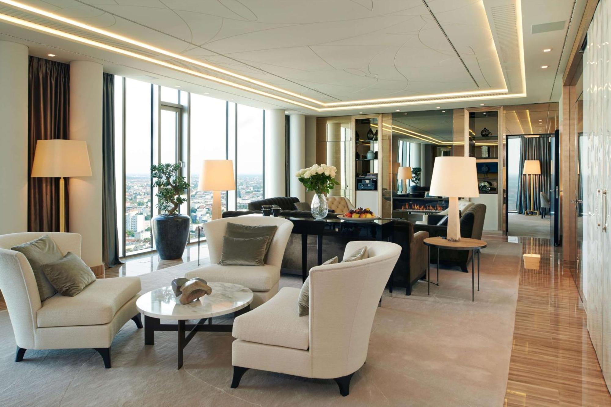 วอลดอร์ฟ แอสทอเรีย โฮเต็ล Hotel เบอร์ลิน ภายนอก รูปภาพ