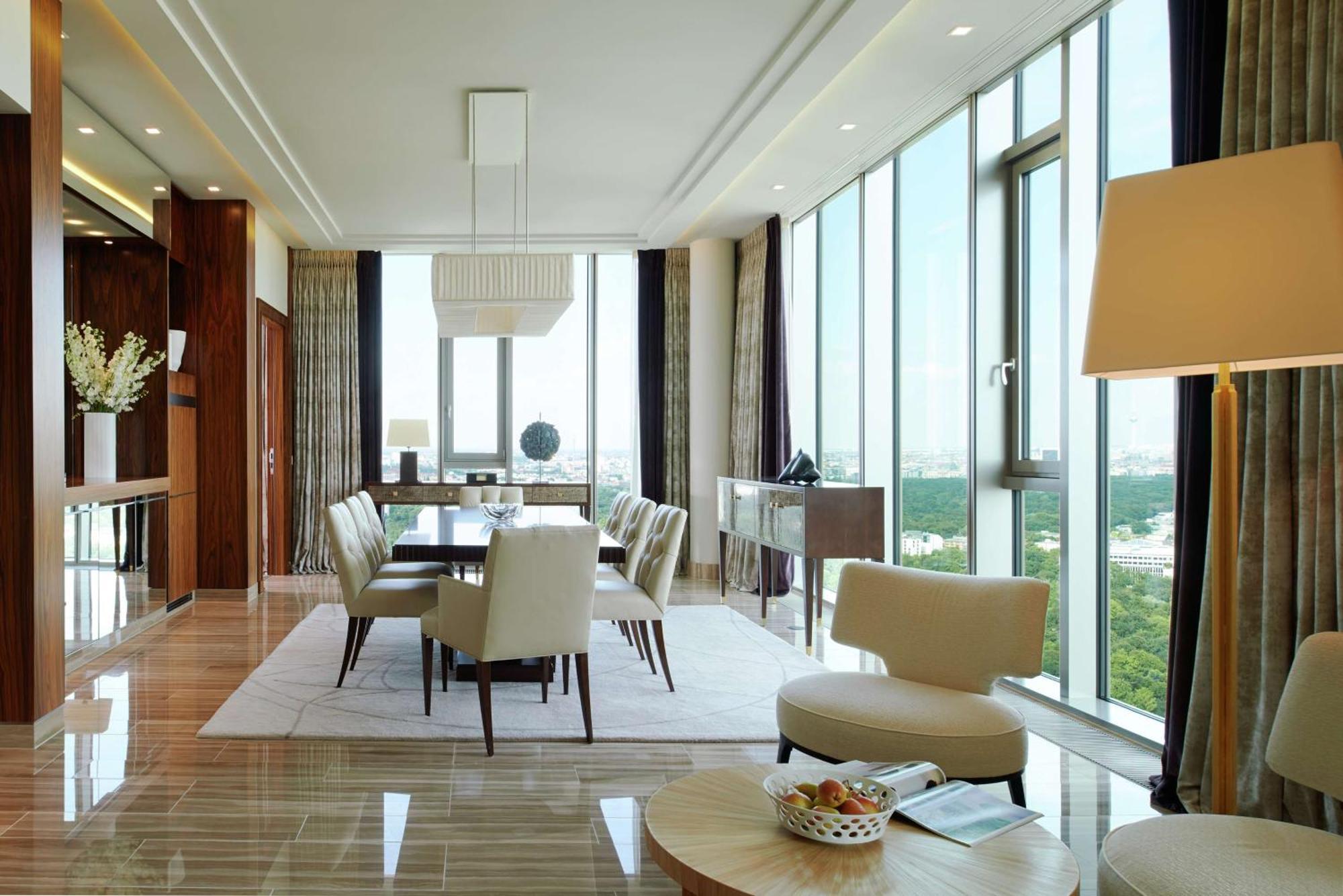 วอลดอร์ฟ แอสทอเรีย โฮเต็ล Hotel เบอร์ลิน ภายนอก รูปภาพ