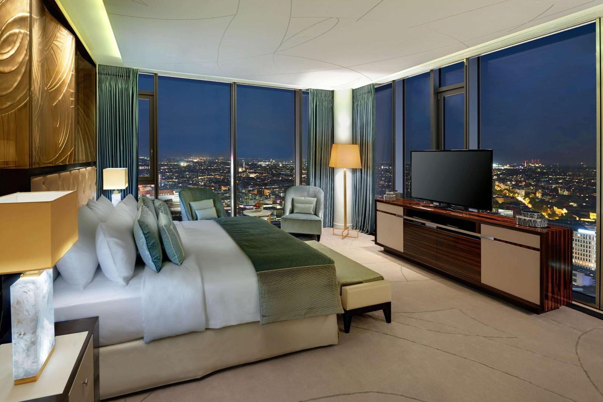 วอลดอร์ฟ แอสทอเรีย โฮเต็ล Hotel เบอร์ลิน ภายนอก รูปภาพ